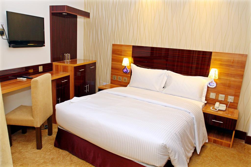 Fal Hotel L.L.C Dubai Quarto foto
