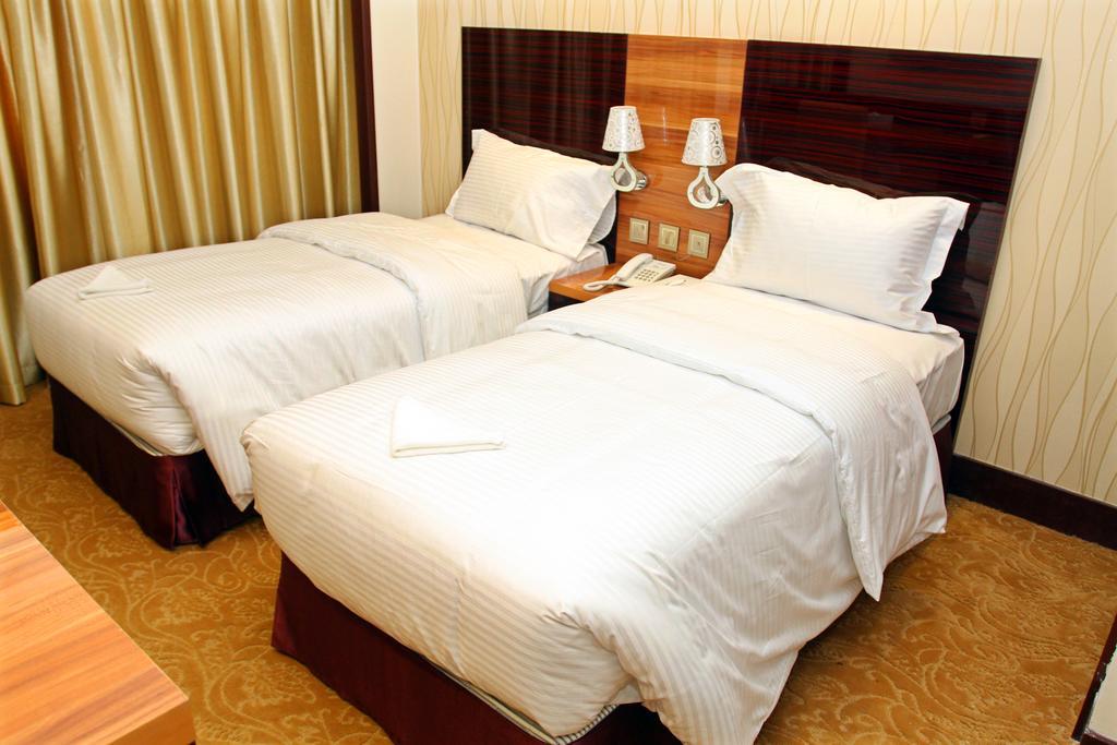 Fal Hotel L.L.C Dubai Quarto foto